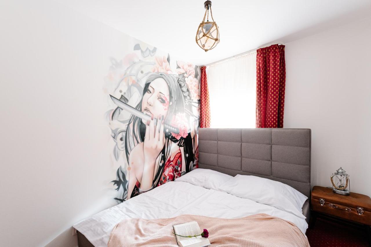 Petra Inn Apartments In Historical Palace Bratislava Luaran gambar